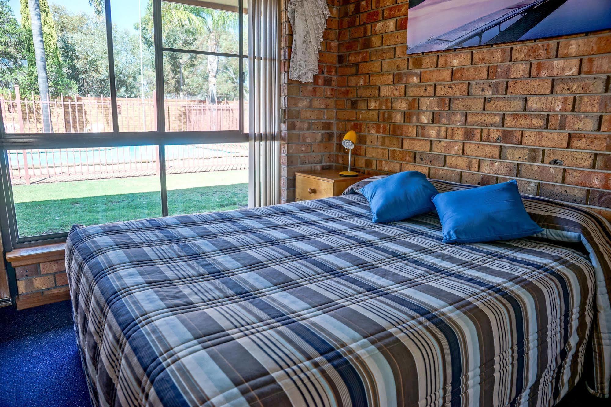 Kadina Gateway Motor Inn Kültér fotó